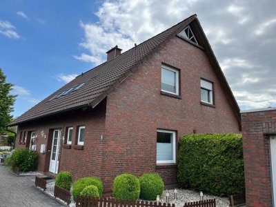„Wohnglück in Wilhelmshaven – Doppelhaushälfte mit grünem Garten & Garage“