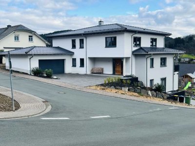 PROVISIONSFREI - Luxuriöses Einfamilienhaus mit Einliegerwohnung (separat vermietbar)