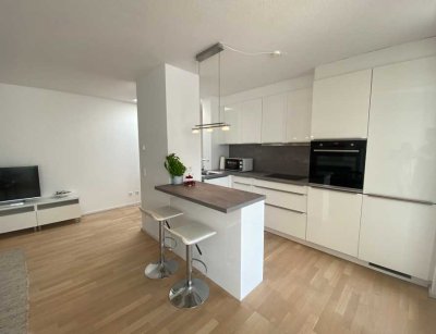 Penthouse-Wohnung mit Dachterrasse in Böblingen – voll möbliert & sofort bezugsbereit!