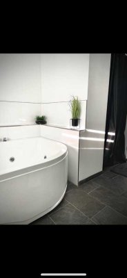 Provisionsfrei! Stilvolles, geräumiges und saniertes 10,5-Zimmer-Haus in Haibach