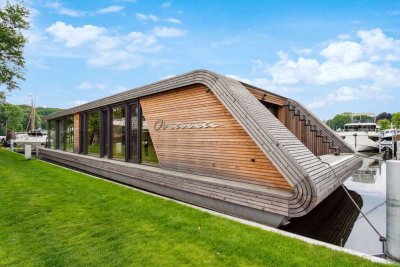 Luxus auf dem Wasser: Exklusives Waterloft mit Dachterrasse, Sauna & Designinterieur in Potsdam