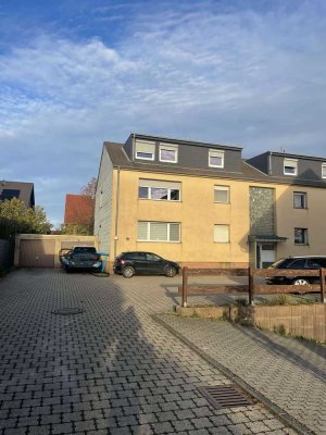 helle 3-Zimmer DG-Wohnung in ruhiger Lage von Stolberg / Donnerberg