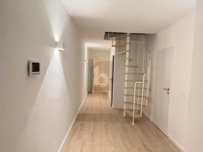 FRISCH SANIERT MIT SEHR VIEL PLATZ