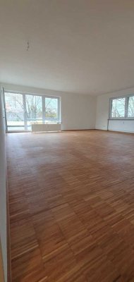 WÜ/Gerbrunn : Erstbezug nach Sanierung - Terrassenwohnung incl. 2x TG - Ruhiges Wohnen im Grünen