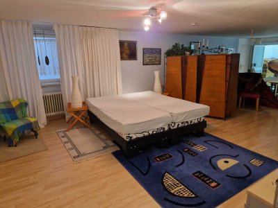 Schönes möbliertes 1-Zimmer-Apartement in Planegg
