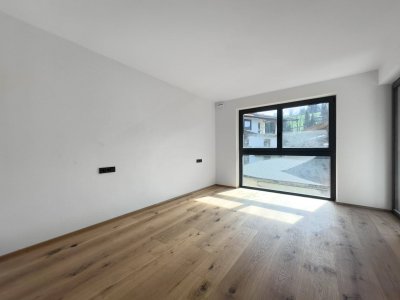 Stylische Luxus-Dachgeschosswohnung mit Bergblick ( 05587 )