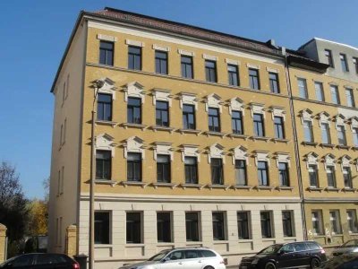 +++  Neuwertige 3 Zi-Whg mit Balkon und modernem Bad mit Fußbodenheizung  +++