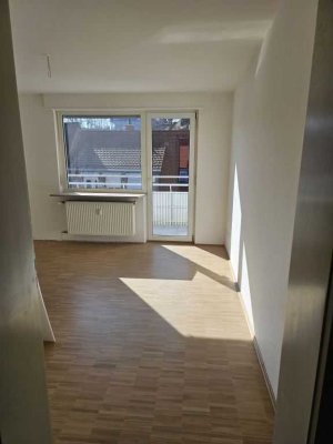 2 Zimmer, Küche, Bad mit Balkon in Kaiserslautern Nähe Stadtmitte zu vermieten