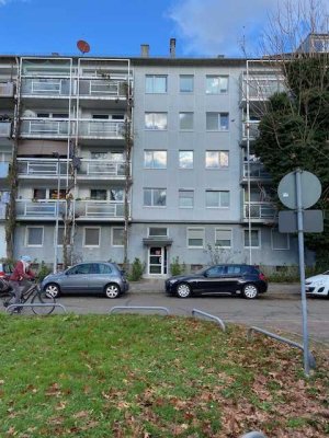 Geschmackvolle 4-Raum-Wohnung mit EBK in Karlsruhe