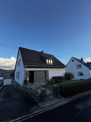 Geräumiges Einfamilienhaus in Rhens