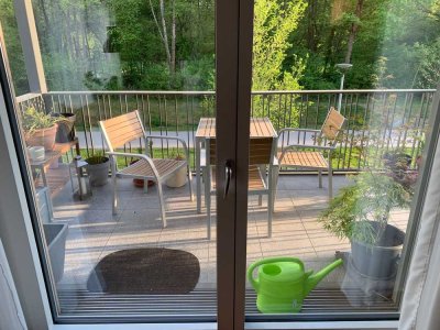 Elegante 4-Zimmer-Wohnung mit Balkon im 1. OG in München-Bogenhausen