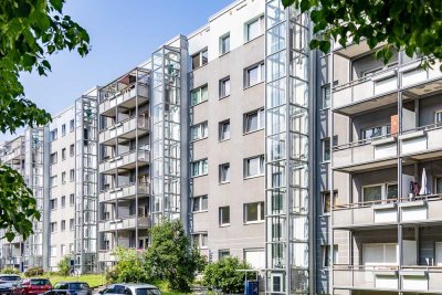 Wir sanieren für Sie: 3-Zimmerwohnung mit Balkon, Aufzug, Bad mit DUSCHE!