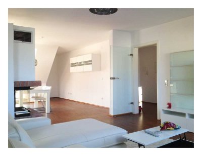 Charmante 4-Zimmer Dachgeschosswohnung mit Balkon in Wiesbaden-Erbenheim