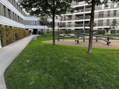 Moderne 4-Zimmer EG Wohnung mit EBK und Terrasse in München-Berg am Laim