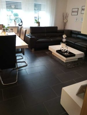Helle Modernisierte 2 Zi. Wohnung mit Balkon und Stellplatz in Speyer