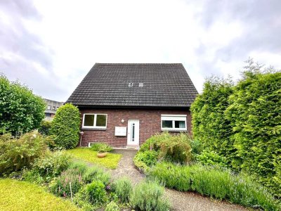 Frisch renovierte EG -Whg. mit Garage