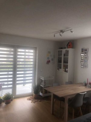 Exklusive 1,5-Raum-EG-Wohnung mit gehobener Innenausstattung mit Balkon und EBK in Aulendorf