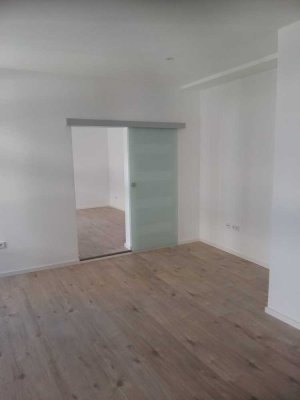 2-Zimmer-Wohnung mit Küche/Duschbad in Top Lage