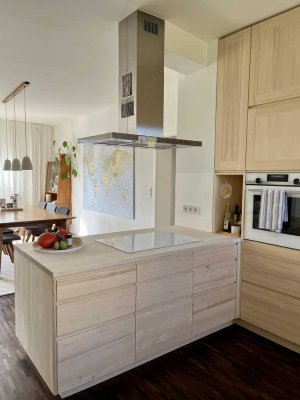 Zwei Wohnungen in einer: bezugsfertige helle und ruhige 6-8 Zimmer in Park- & Seenähe