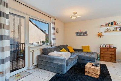 Gut geschnittene 3 Zimmerwohnung mit Balkon und Garagenstellplatz
