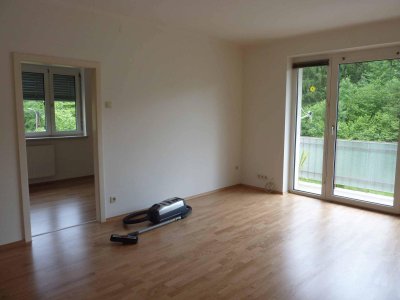 74 qm 3 1/2-Zi-Whg. mit Balkon Nähe LKH um ca. 960€ mtl. privat zu vermieten, 2er-WG geeignet