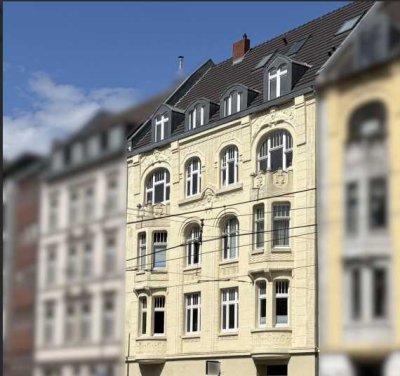 Offen für Angebote: Sanierte Altbauwohnung in Köln-Ehrenfeld – 3ZKB mit Balkon