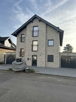 Neubau Stilvolle 3-Raum-Wohnung mit gehobener Innenausstattung mit Süd XXL-Balkon
