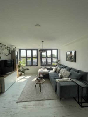 Innerer Westen, 2-Zimmer-Wohnung mit EBK, -neuwertig- ab 01.10.2025
