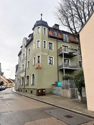 Charmantes, denkmalsaniertes Apartment mit Terrasse & EBK – Stadtnah wohnen mit Stil!