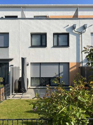 Wohntraum in Darmsheim: hochwertig möbliertes Reihenmittelhaus in besonderer Lage