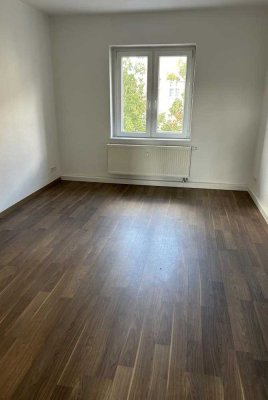 Ammendorf! 2-Zimmer-Wohnung im sanierten Altbau!