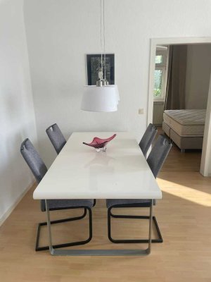 Möblierte stilvolle 3-Zimmer Wohnung in Ratingen in Altbau