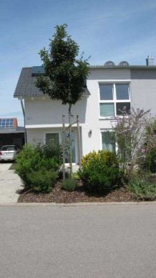 Großzügige DHH in bester Lage mit Südterrasse und kleinem Garten