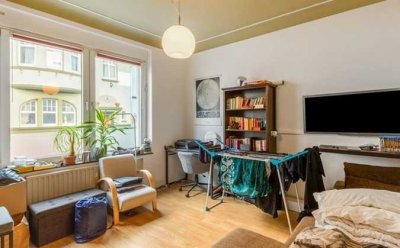 Stilvolle 2-Zimmer-Erdgeschosswohnung mit Balkon und exklusiver Gartennutzung