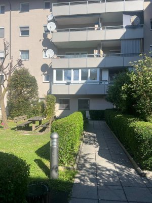 Zentral gelegene 4-Zimmer-Wohnung mit 2 Tiefgaragenplätzen – provisionsfrei