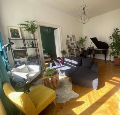 RARITÄT IN URBANER TOPLAGE - ALTBAU MIT TERRASSE