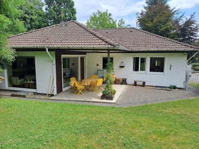 Einfamilienhaus in Frechen auf parkähnlichem Grundstück am Waldrand trotzdem zentral