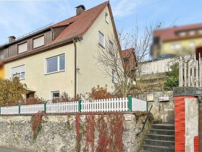 Doppelhaushälfte mit 2 Stellplätzen und herrlicher Aussicht in Velden