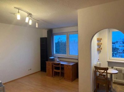 Möblierte Wohnung in Erlangen 91056: 1,5-Zi + Stellplatz