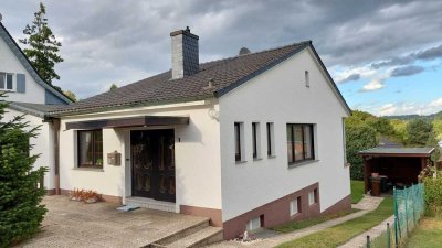 RÖSRATH: gepflegtes Haus in guter zentrumsnaher Wohnlage