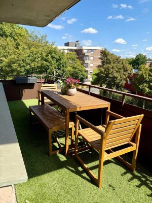 Schicke helle Wohnung mit zwei Zimmern sowie Balkon und EBK Rektoratsweg