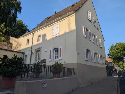 Stilvolle, sanierte 1-Zimmer-Erdgeschosswohnung in Saarbrücken-Dudweiler