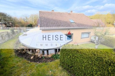 *** PREISREDUZIERUNG *** 1- bis 2-Familienwohnhaus mit Garage und überdachtem Freisitz