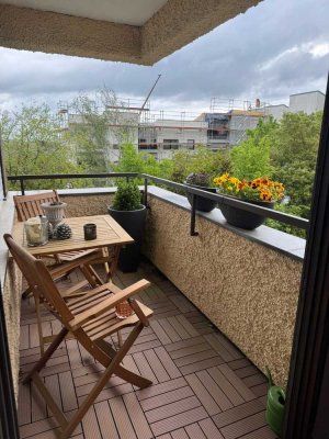 Sanierte 1,5 Zimmer Wohnung mit Balkon und Weitblick