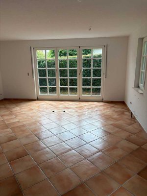 Erstbezug nach Sanierung: 3-Zimmer-Erdgeschosswohnung in Rommelshausen