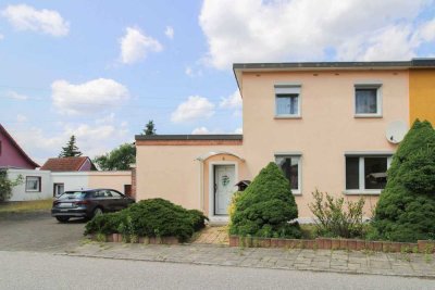 Grüne Oase: DHH inkl. Werkstatt mit eigenem Garten in Coswig