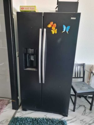 1000 € - 58 m² - 2.5 Zi.
