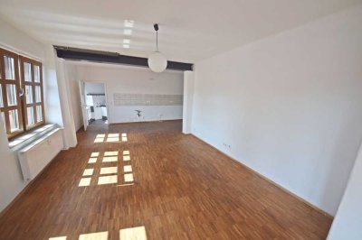 große Mietwohnung zentral in Lauenau