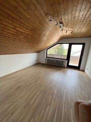 Schöne 3-Zimmer-Wohnung mit Balkon und Einbauküche in Backnang