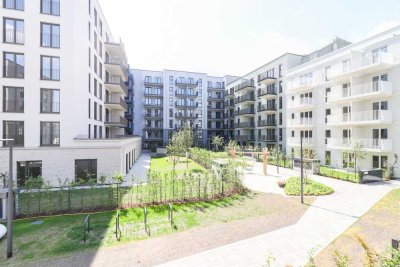 Sonnige Eleganz: Großzügige Etagenwohnung mit Balkon, moderner Einbauküche und Wohlfühlambiente